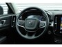 Volvo XC40 T2 Automaat 129PK Business Pro | Adaptieve Cruise Control | Pilot Assist | BLIS Dodehoekdetectie | Parkeersensoren Voor & Achter | Achteruitrijcamera | Stuurverwarming | Stoelverwarming | Mistlampen | Volvo On Call | Navigatie | Bluetooth | 18 Inch Lichtmetalen Wielen