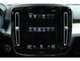 Volvo XC40 T2 Automaat 129PK Business Pro | Adaptieve Cruise Control | Pilot Assist | BLIS Dodehoekdetectie | Parkeersensoren Voor & Achter | Achteruitrijcamera | Stuurverwarming | Stoelverwarming | Mistlampen | Volvo On Call | Navigatie | Bluetooth | 18 Inch Lichtmetalen Wielen