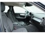 Volvo XC40 T2 Automaat 129PK Business Pro | Adaptieve Cruise Control | Pilot Assist | BLIS Dodehoekdetectie | Parkeersensoren Voor & Achter | Achteruitrijcamera | Stuurverwarming | Stoelverwarming | Mistlampen | Volvo On Call | Navigatie | Bluetooth | 18 Inch Lichtmetalen Wielen