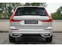 Volvo XC60 2.0 T6 Plug-in hybrid AWD Ultra Dark | 2250 kg Trekgewicht |Trekhaak | Glazen Schuifdak | 360 Camera | Head-Up display | Harman/Kardon |