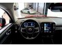 Volvo XC40 1.5 T5 Plug-in Hybrid 193kW/262pk DCT7 Plus Dark Facelift!! HARMAN/KARDON + NAPPA LEDER + CRUISE + 360 CAMERA + NAVI SENSUS + LANE ASSIST + EL.STOELEN + STOELVERWARMING V&A + STUURVERWARMING + KEYLESS ENTRY&GO + PARKSENSOREN V&A + 18” LM-VELGEN!!