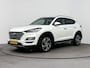 Hyundai Tucson 1.6 T-GDI Premium Aut. | Leer | Stoel + stuurverwarming | Trekhaak | Trekgewicht 1600kg | 360 Camera | El. bed. achterklep |