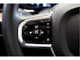 Volvo XC60 B4 155kW/211pk Aut8 MHEV Ultimate Bright PANORAMADAK + HARMAN/KARDON + STUURVERWARMING + BLIS + ADAPT.CRUISE + PILOT ASSIST + STOELVERWARMING&-VENTILATIE + LANE ASSIST + CAMERA + KEYLESS + HEAD-UP + PARKSENSOREN V&A + 20" LM-VELGEN!!