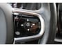 Volvo XC60 2.0 T8 Plug-in hybrid AWD 390PK Geartronic AWD Plug-In Hybrid R-Design + 19"/ Leder/ Panorama/ Full-LED/ Winterpakket/ BLIS/ Ad.Cruise/ NL auto
