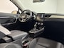 Renault Captur 145PK E-Tech Hybrid Intens Automaat | 1e eigenaar | Camera | Parkeersensoren | Climate Control | 18" Lichtmetalen Velgen | Apple CarPlay/Android Auto | Cruise Control | Licht & Regen Sensor |