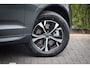 Volvo XC60 2.0 T6 Plug-in hybrid AWD Essential | Adaptieve Cruise Control | BLIS Dodehoek Detectie | Stoel + Stuurverwarming | 18 Inch Velgen | Parkeercamera | Parkeersensoren voor + achter |