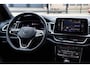 Volkswagen T-Roc 1.5 TSI 2x R-Line /IQ-LIGHT/PANODAK/CAMERA/CARPLAY/ACC/KEYLESS!