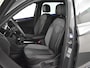 Volkswagen Tiguan 1.4 TSI eHybrid R-Line Business+ 245pk | Trekhaak | Dodehoekdetectie | Matrix koplampen | Navigatie | Adaptief cruise control | App connect | 20"LMV