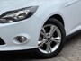 Ford Focus 1.0 Champions League Navi Nw APK Stoel VW Park.sensoren Airco LM velgen