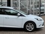 Ford Focus 1.0 Champions League Navi Nw APK Stoel VW Park.sensoren Airco LM velgen