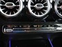 Mercedes-Benz GLA 200 Business Solution Luxury AMG Velgen MBUX Sfeerverlichting Camera Dealer onderhouden