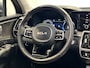Kia Sorento 1.6 T-GDI Plug-in Hybrid 4WD ExecutiveLine 7p. | Navigatie/Android/Apple Carplay | 7 Persoons | LM Velgen 19" | Voorstoelen/Achterbank/Stuur Verwarmd | Elektrisch Glazen Panoramadak |