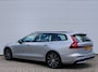 Volvo V60 2.0 T6 Plug-in hybrid AWD Plus Dark Automaat / Trekhaak / Sportstoelen / 360* camera / Verwarmd voorruit