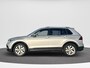Volkswagen Tiguan 1.4 TSI eHybrid Elegance 180 kw | SOH 90% | Trekhaak | Leder | PHEV | NAVI | A Camera |