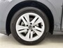 Volkswagen Golf 1.0 eTSI Life 110 PK | Automaat | Navigatie | Parkeersensoren Voor & Achter | Sfeerverlichting | Digital Cockpit Pro | Keyless Access | LED | Radio DAB + | Camera | Climatronic
