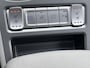 Hyundai Kona Electric EV Premium Sky 204 pk 64 kWh Automaat /SOH 96,7 %/ Dealer onderhouden / WLTP bereik 484 km / Warmtepomp / Stoelventilatie / Stuur-, stoel- & achterbankverwarming / Navigatie / Apple Carplay Android /