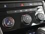 Volkswagen T-Roc 1.5 TSI Style 150pk DSG/AUTO | Navigatie | Adaptief cruise control | Parkeersensoren v+a | Airco | 16"LMV