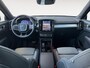 Volvo XC40 2.0 B4 Plus Dark | Stoelverwarming | Harman/Kardon Audio | Trekhaak | Verwarmbare voorruit |