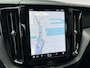 Volvo XC60 2.0 T6 Plug-in hybrid AWD Ultra Dark | Panoramadak | Extra getint glas | Head-up Display | 360 graden camera |