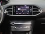 Peugeot 308 SW 130PK HDi GT | AppleCarPlay/AndroidAuto | Glazendak | Navigatie | Cruise Control | Climate Control | Camera | Massage | Keyless | LEER | Stoelverwarming | Privacy Glass | Isofix | Trekhaak |