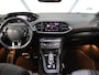 Peugeot 308 SW 130PK HDi GT | AppleCarPlay/AndroidAuto | Glazendak | Navigatie | Cruise Control | Climate Control | Camera | Massage | Keyless | LEER | Stoelverwarming | Privacy Glass | Isofix | Trekhaak |