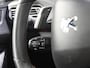 Peugeot 308 SW 130PK HDi GT | AppleCarPlay/AndroidAuto | Glazendak | Navigatie | Cruise Control | Climate Control | Camera | Massage | Keyless | LEER | Stoelverwarming | Privacy Glass | Isofix | Trekhaak |