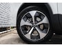 Volvo XC40 2.0 B4 Plus Dark | Trekhaak | Adaptieve cruise control | 19" velgen | Verwarmbare voorruit | Dode hoek detectie BLIS |