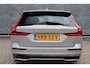 Volvo V60 2.0 T6 Plug-in hybrid AWD Plus Dark | Adaptive Cruise Control | Harman-Kardon | Trekhaak | Stoelverwarming voor/achter | Stuurwielverwarming