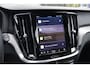 Volvo V60 2.0 T6 Plug-in hybrid AWD Plus Dark | Adaptive Cruise Control | Harman-Kardon | Trekhaak | Stoelverwarming voor/achter | Stuurwielverwarming