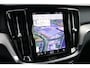 Volvo V60 2.0 T6 Plug-in hybrid AWD Plus Dark | Adaptive Cruise Control | Harman-Kardon | Trekhaak | Stoelverwarming voor/achter | Stuurwielverwarming
