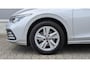 Volkswagen Golf 1.0 TSI 110pk Life | Navigatie | App connect | Adaptive Cruise