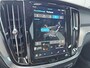 Volvo V60 2.0 T6 Plug-in hybrid AWD Plus Dark | Stoelverwarming | Sportstoelen | Trekhaak | Verwarmbare voorruit |