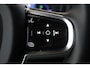 Volvo V60 2.0 T6 Plug-in hybrid AWD Ultra Dark | Trekhaak | Panoramadak | 360 camera | Adaptive cruise control | Harman Kardon audio | Stoel- en stuurwielverwarming | Getint glas | Actieve LED koplampen |