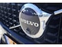 Volvo V60 2.0 T6 Plug-in hybrid AWD Ultra Dark | Trekhaak | Panoramadak | 360 camera | Adaptive cruise control | Harman Kardon audio | Stoel- en stuurwielverwarming | Getint glas | Actieve LED koplampen |
