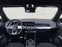 Mercedes-Benz GLB 200 Business Solution AMG l Dodehoekassistentie l Elektrische achterklep l Night pakket l Climate control l Cruise Control l Sfeerverlichting l