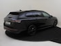 Volkswagen Passat Variant 1.5 eHybrid R-Line Edition | Panoramadak | Trekhaak | Head-up display | Parkeerasisstent | Dodehoek detectie | 360 camera | Black style | Stoelverwarming voor en achter |