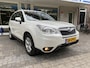 Subaru Forester 2.0 Luxury NEDERLANDS DEALER GELEVERD 1/E EIGENAAR. Stoelverwarming/Lederen bekleding met lederen pook en stuur/Cruise controle/Climate controle/Achteruitr. camera/Start stop syst./Multifunct. stuur/Elektr. verst.b. verw. spiegels/Mistlampen v