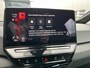 Volkswagen ID.3 Life 58 kWh / 19" LMV Andoya / Navigatie / Parkeersensoren / Stoelverwarming / Parkeer sensoren **