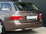 BMW 5-Serie Touring 525xi High Executive Aut.-6 | 1e eig. | volledig gedocumenteerd, bijzondere opties | Youngtimer | Bijtellingsvriendelijk! |