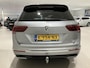 Volkswagen Tiguan Allspace 1.5 TSI Highline Business R 150 PK | Automaat | R-Line Exterieur | Apple Carplay | Panoramadak | Trekhaak | Digital Cockpit Pro | Stoelverwarming | Half-Lederen Bekleding | Elektrische Achterklep | Dodehoeksensoren | Stoelverwarming | Stuurwielverwarming |