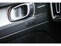 Volvo XC40 2.0 B4 Plus Dark | Trekhaak | Adaptive Cruise Control | Dode hoek detectie BLIS | Harman/Kardon audio | Elektrische stoelverstelling | Stoel- en stuurverwarming | Verwarmde Voorruit |