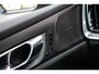 Volvo V60 2.0 T6 Plug-in hybrid AWD Plus Dark | Trekhaak | Adaptive Cruise Control | Panoramadak | 360 Camera | Harman/Kardon | Stuurverwarming | Stoelverwarming voor & achter | Power Seats | Sportstoelen |
