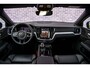 Volvo V60 2.0 T6 Plug-in hybrid AWD Plus Dark | Trekhaak | Adaptive Cruise Control | Panoramadak | 360 Camera | Harman/Kardon | Stuurverwarming | Stoelverwarming voor & achter | Power Seats | Sportstoelen |
