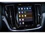 Volvo V60 2.0 T6 Plug-in hybrid AWD Plus Dark | Trekhaak | Adaptive Cruise Control | Panoramadak | 360 Camera | Harman/Kardon | Stuurverwarming | Stoelverwarming voor & achter | Power Seats | Sportstoelen |