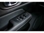 Volvo V60 2.0 T6 Plug-in hybrid AWD Plus Dark | Trekhaak | Adaptive Cruise Control | Panoramadak | 360 Camera | Harman/Kardon | Stuurverwarming | Stoelverwarming voor & achter | Power Seats | Sportstoelen |
