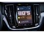 Volvo V60 2.0 T6 Plug-in hybrid AWD Plus Dark | Trekhaak | Adaptive Cruise Control | Panoramadak | 360 Camera | Harman/Kardon | Stuurverwarming | Stoelverwarming voor & achter | Power Seats | Sportstoelen |