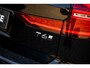 Volvo V60 2.0 T6 Plug-in hybrid AWD Plus Dark | Trekhaak | Adaptive Cruise Control | Panoramadak | 360 Camera | Harman/Kardon | Stuurverwarming | Stoelverwarming voor & achter | Power Seats | Sportstoelen |