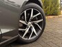Volvo V60 2.0 T4 Momentum Pro | Cruise Control | Parkeercamera | Parkeersensoren voor + achter | 18 Inch velgen | Navi | DAB+ Radio |