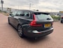 Volvo V60 2.0 T4 Momentum Pro | Cruise Control | Parkeercamera | Parkeersensoren voor + achter | 18 Inch velgen | Navi | DAB+ Radio |