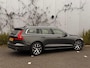 Volvo V60 2.0 T4 Momentum Pro | Cruise Control | Parkeercamera | Parkeersensoren voor + achter | 18 Inch velgen | Navi | DAB+ Radio |